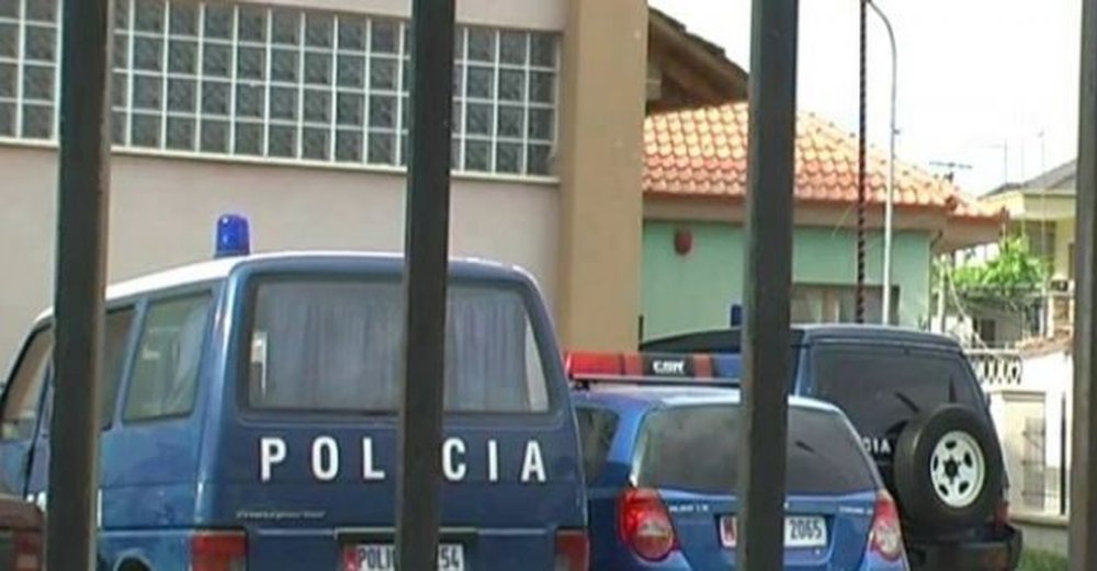 Rrahu xhaxhain e tij, kapet 37- vje&ccedil;ari n&euml; Kuk&euml;s