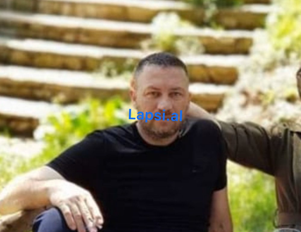 Elbasan/ Shp&euml;rthen n&euml; flak&euml; makina e shefit t&euml; policis&euml;