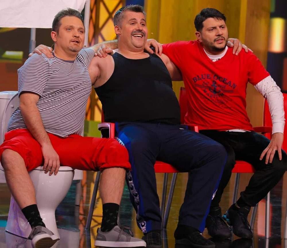 Julian Deda: SHBLSH jo vet&euml;m p&euml;r nj&euml; nat&euml; spektakli