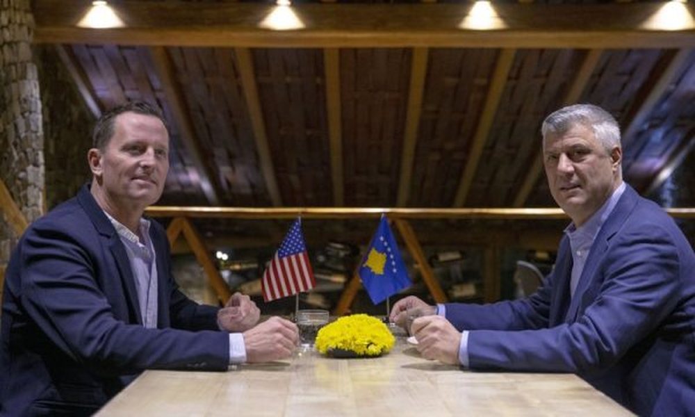 Tha&ccedil;i sonte takon njeriun e Trump n&euml; Gjermani