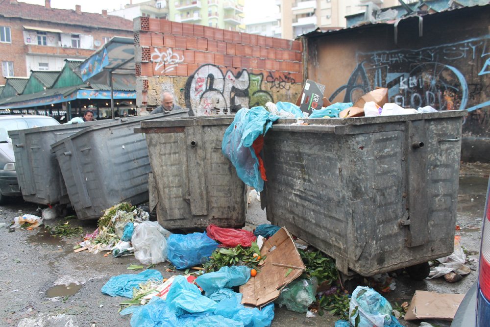 Bizneseve t&euml; Tiran&euml;s u rriten me 15-64% tarifat e pastrimit