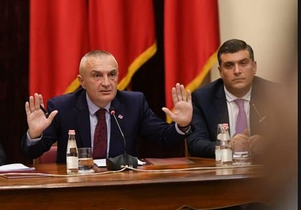 Presidenca i p&euml;rgjigjet Elisa Spiropalit: Moj e &Ccedil;mendura E., po edhe