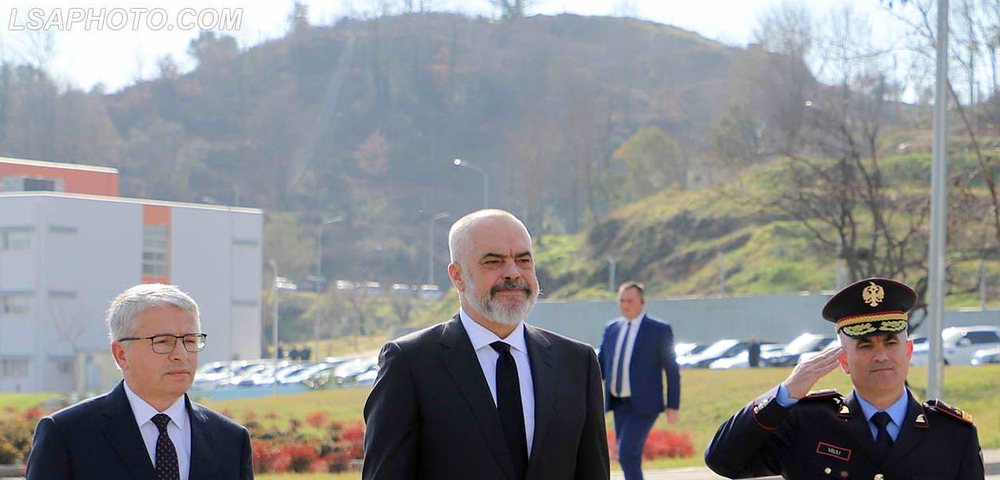 Tryeza e reform&euml;s/ Kokat e kujt po k&euml;rkon opozita?
