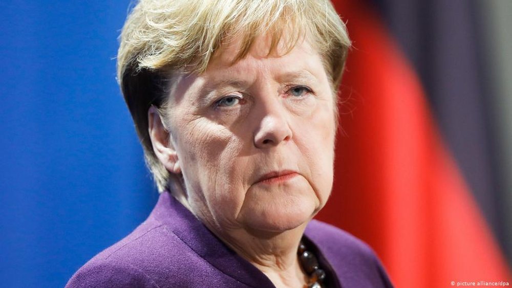 Merkel: Ashp&euml;rsojm&euml; masat, por nuk i mbyllim njer&euml;zit brenda