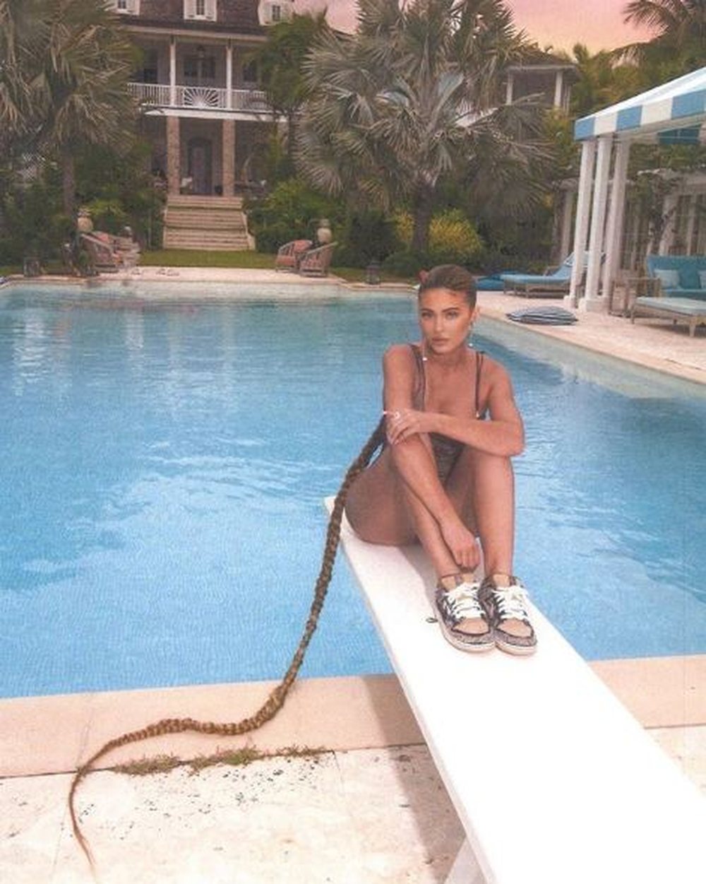 Kylie Jenner zhg&euml;njen me look-un e ri (FOTO)