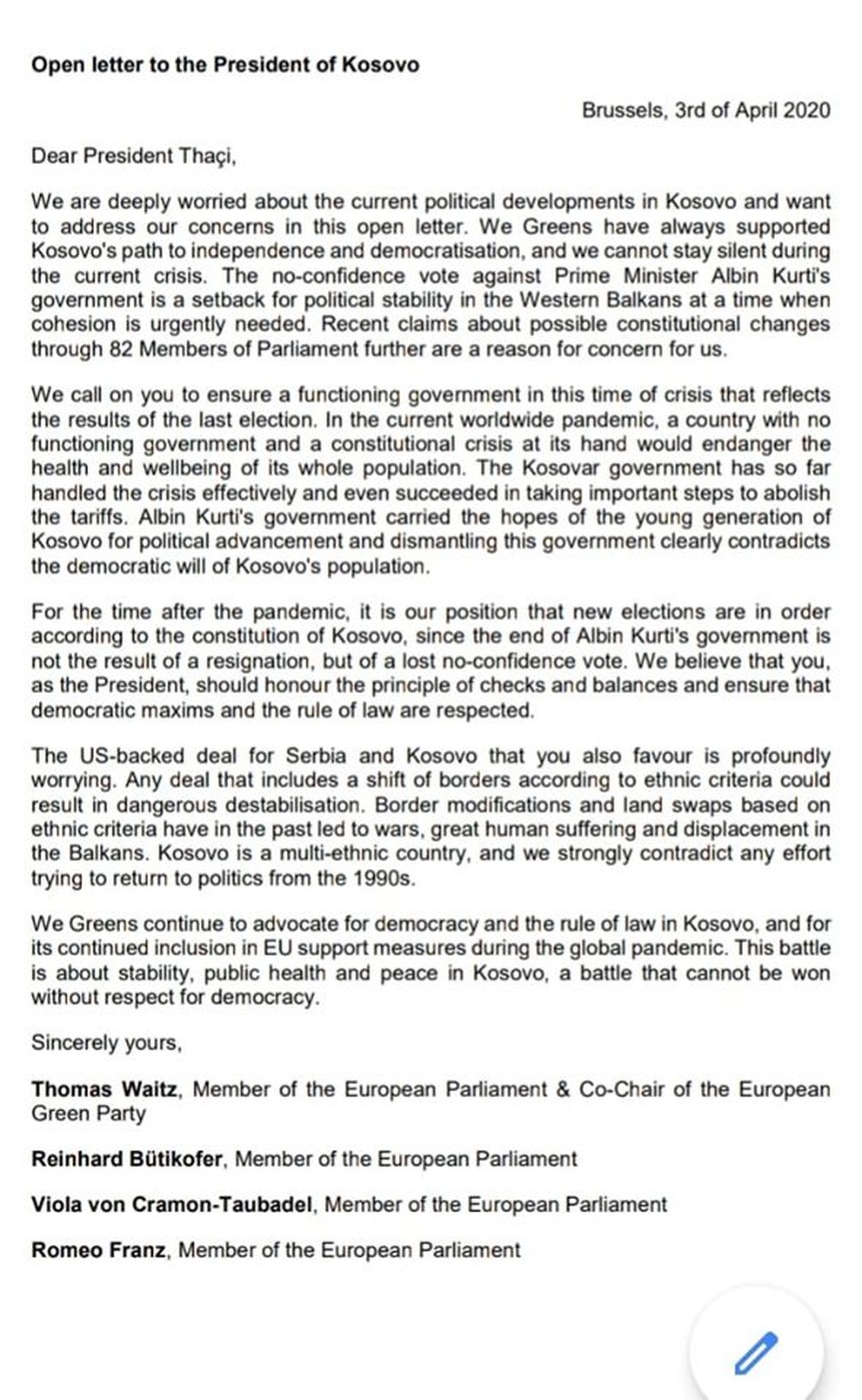 Europarlamentar&euml;t e Gjelb&euml;r i shkruajn&euml; Tha&ccedil;it: Ndryshimi