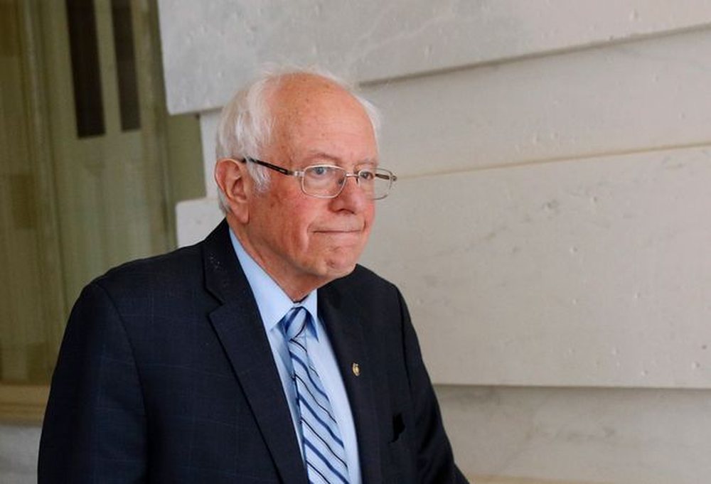 Sanders t&euml;rhiqet/  Joe Biden mbetet i vetmi rival i Trump p&euml;r