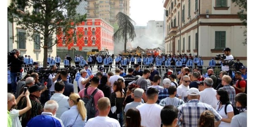 La Repubblica: Shembja e teatrit "gjest i turpsh&euml;m dhe i keq"