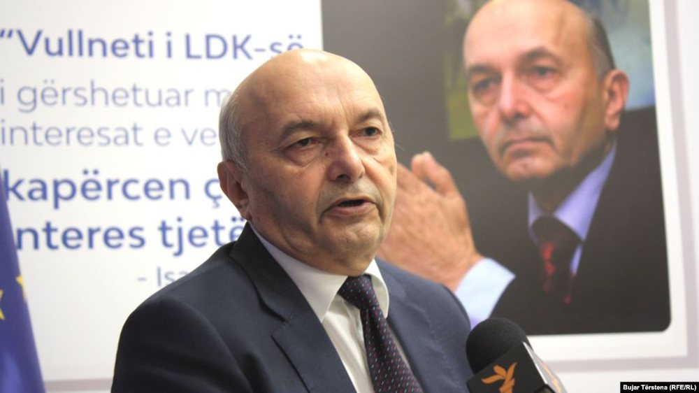 Mustafa e Laj&ccedil;ak diskutojn&euml; p&euml;r fillimin e dialogut