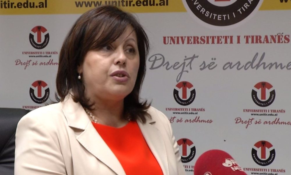 Nuk respektoi masat kund&euml;r Covid, shkarkohet pedagogia e Universitetit