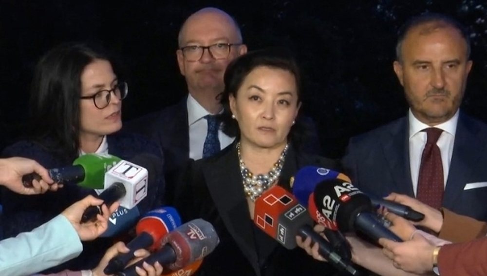 Kulisat e reform&euml;s/&Ccedil;'ndodhi p&euml;r 9 or&euml; pas dyerve