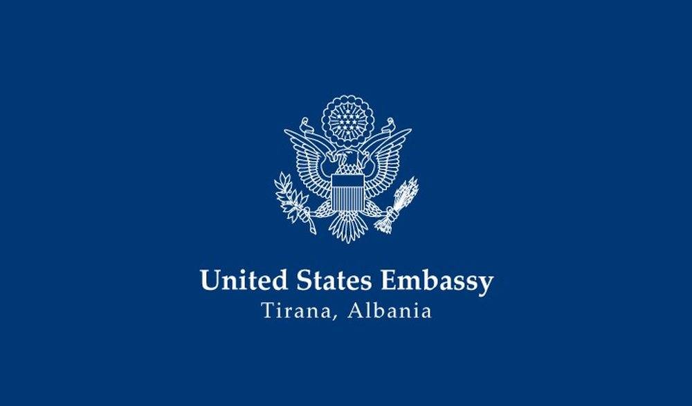 Reagon Ambasada e SHBA: Keqardhje q&euml; ndryshimet Kushtetuese nuk u