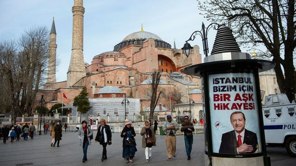 Analiza/ Pse po e konverton Erdogan ish bazilik&euml;n e Sh&euml;n Sofis&euml;
