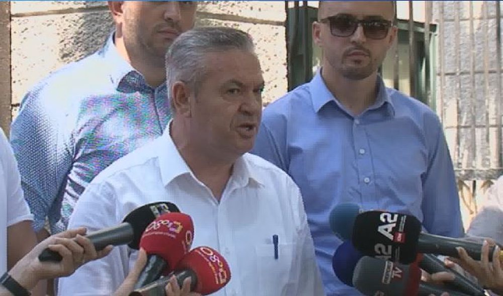 Murrizi v&euml; kushte: N&euml; fillim ndryshimet kushtetuese, m&euml; pas Kodi