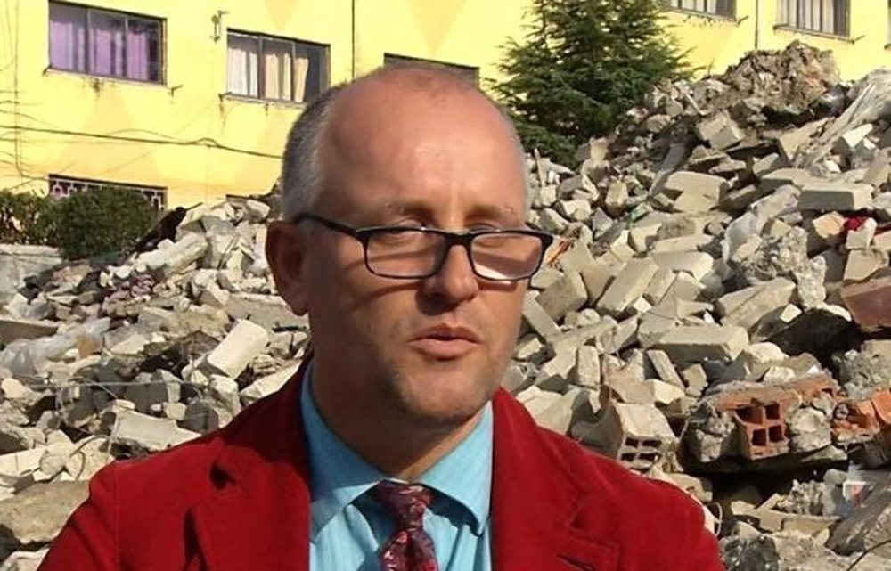 Nd&euml;rron jet&euml; nga COVID-19 pedagogu i Politeknikut