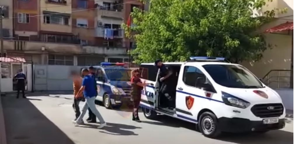 Gjykata l&euml; n&euml; burg Ilir Berberin p&euml;r terrorizimin e pushuesve