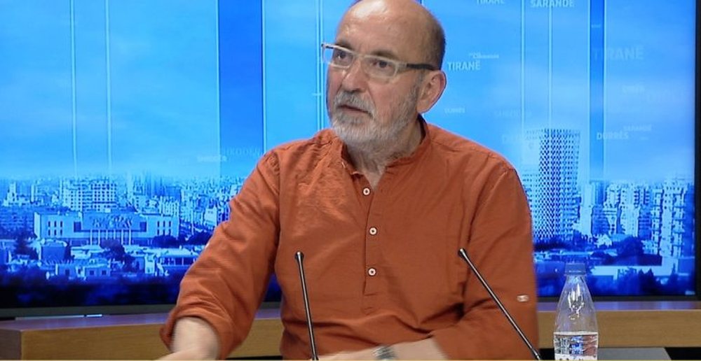 Lubonja p&euml;r revist&euml;n franceze: Shqip&euml;ria, drejt regjimit