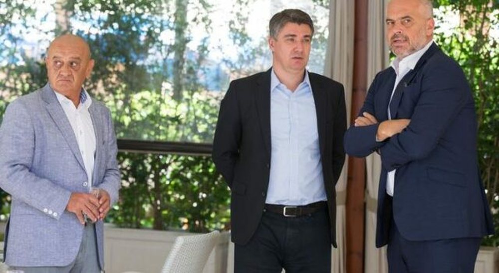 Pushimet n&euml; Dh&euml;rmi/ Fijet q&euml; mbajn&euml; lidhur Edi Ram&euml;n me