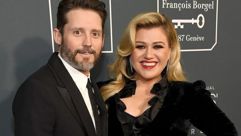 Kelly Clarkson nuk pranon t&euml; tregoj&euml; detajet e divorcit