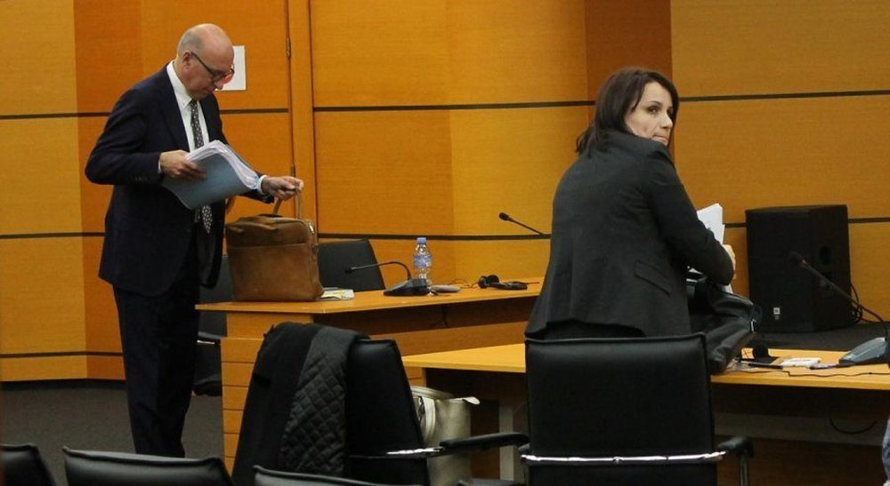 Vetingu mbi Donika Prel&euml;n/ Si i varrosi dosjet shqet&euml;suese t&euml;