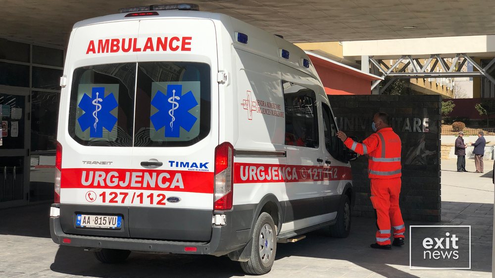 Berat/ Goditet me thik&euml; nj&euml; 20-vje&ccedil;ar, d&euml;rgohet me