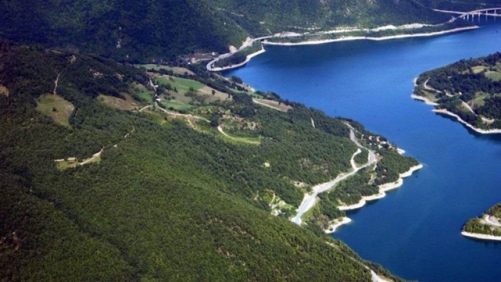 Marr&euml;veshja/ Si do t&euml; p&euml;rdoret n&euml; m&euml;nyr&euml; t&euml;
