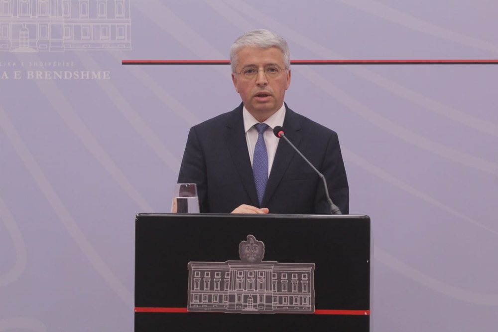 Ministri Lleshaj reagon pas akuzave t&euml; PD-s&euml;: Qesharake, q&euml;llim