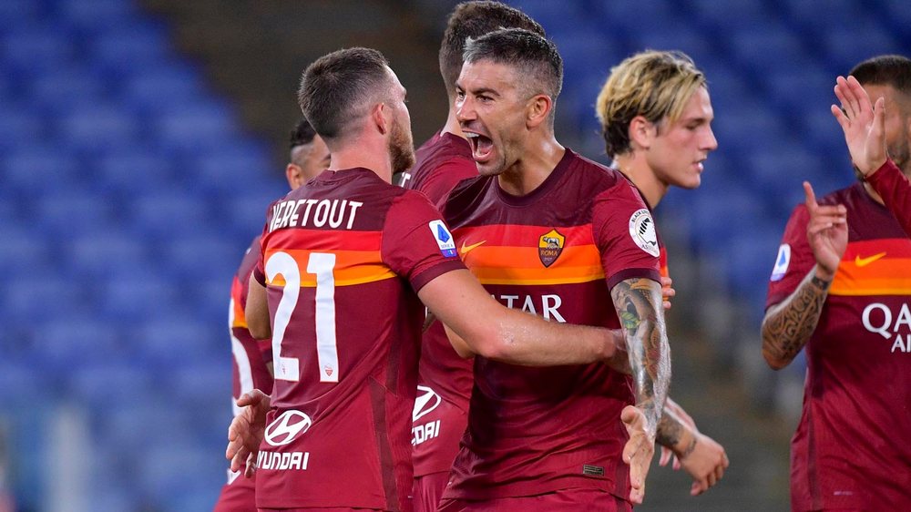 Video/ Pes&euml; minuta pas pushimit mjaftojn&euml;: Roma barazon kund&euml;r