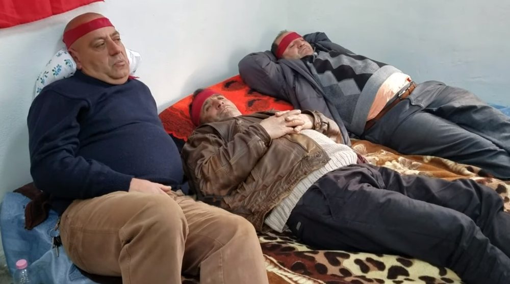 Naft&euml;tar&euml;t e Ballshit ky&ccedil;en brenda dhe refuzojn&euml;