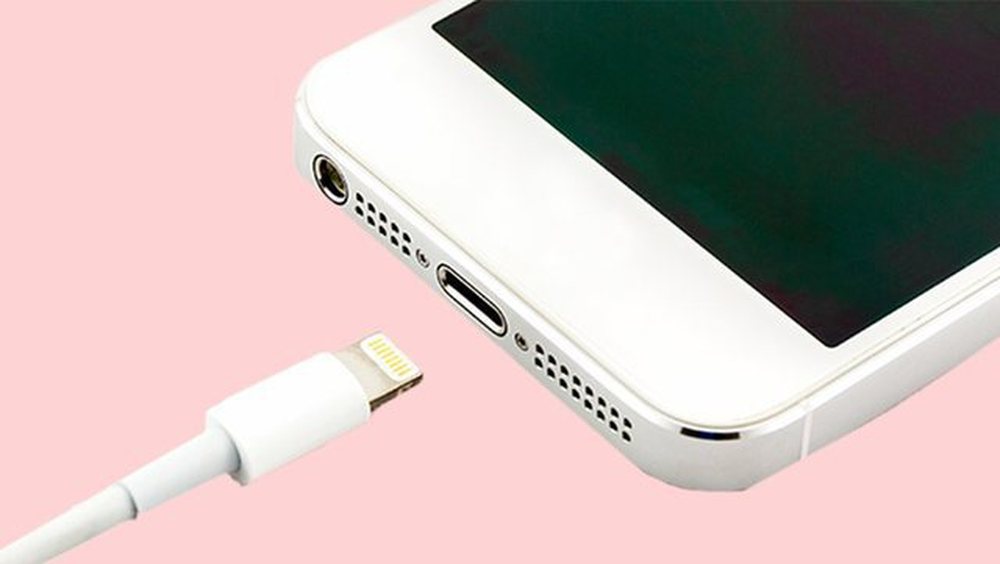 &Ccedil;far&euml; ndodh n&euml;se lini telefonin n&euml; karikim gjat&euml;