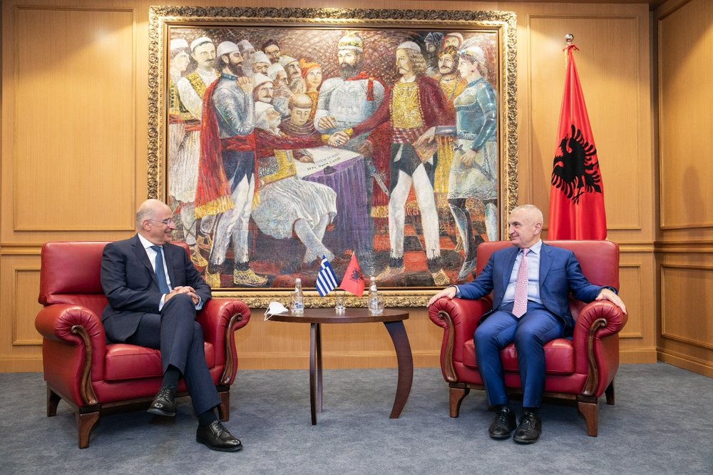 Meta takon Ministrin e Jasht&euml;m t&euml; Greqis&euml;, nuk p&euml;rmendet