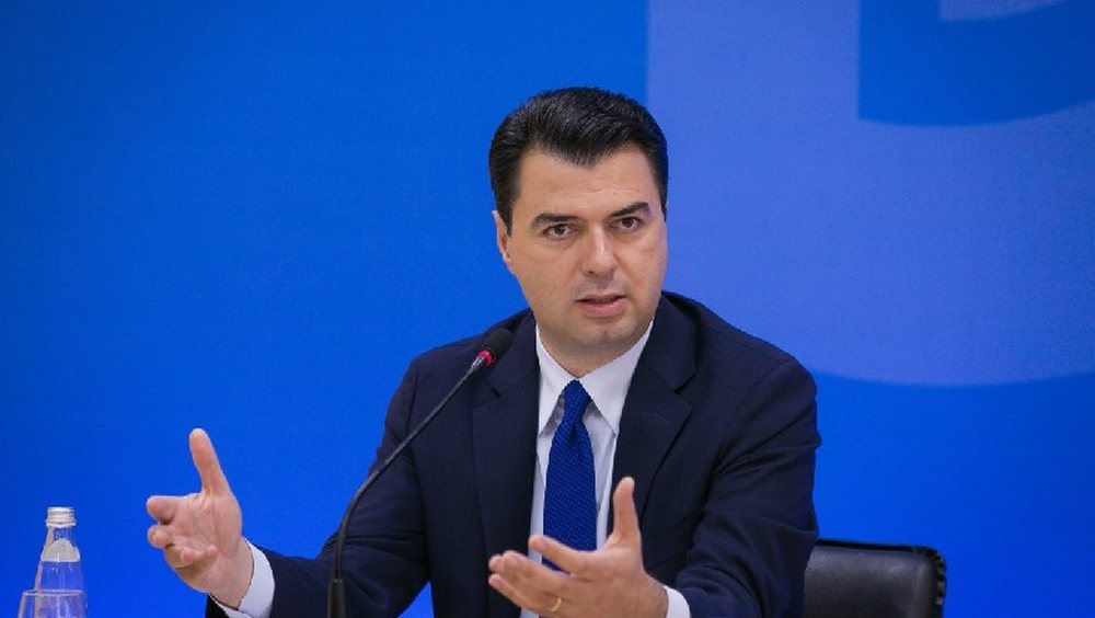Basha pas takimit me &ccedil;iftin e t&euml; sapomartuarve: Mb&euml;shtetje