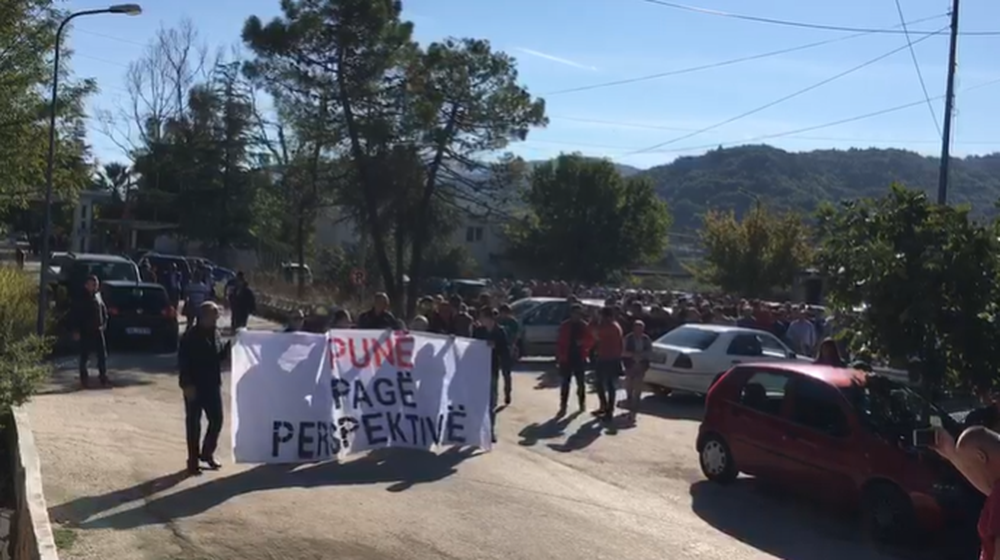 Naft&euml;tar&euml;t n&euml; grev&euml; urie, nis nj&euml; protest&euml; e madhe
