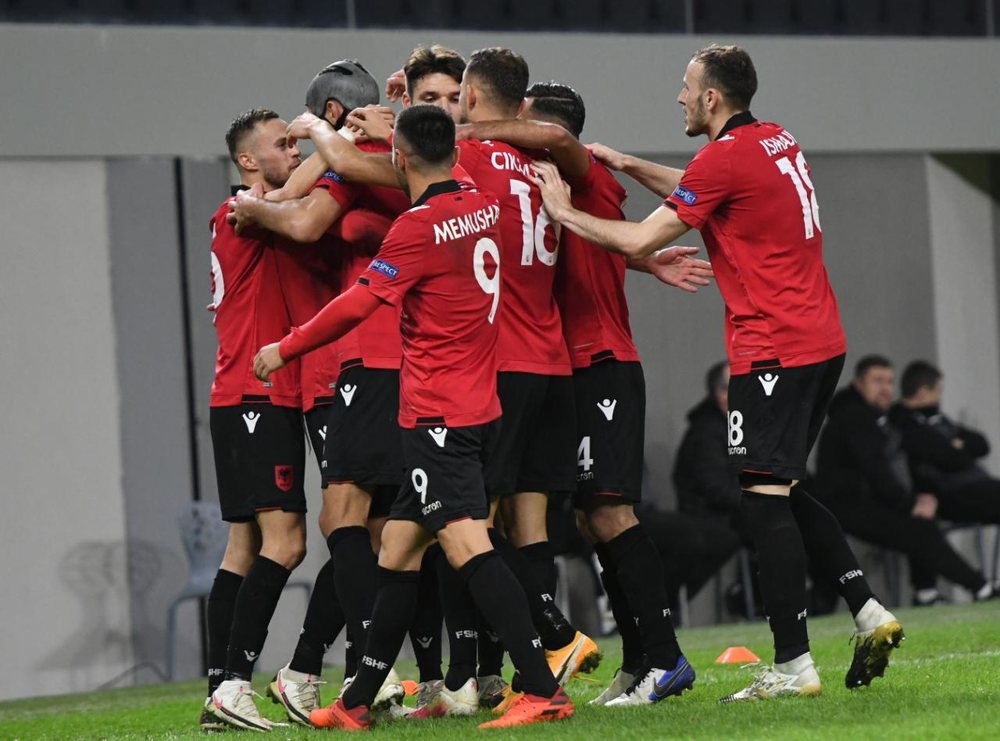 Video/ Nj&euml; vazo m&euml; lart dhe 1.1 milion&euml; euro: Shqip&euml;ria e