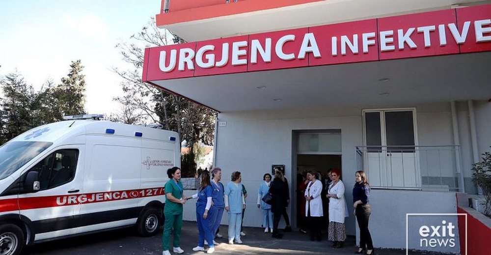 Nj&euml; pacient me COVID-19 hidhet nga kati i dyt&euml; i Spitalit Infektiv