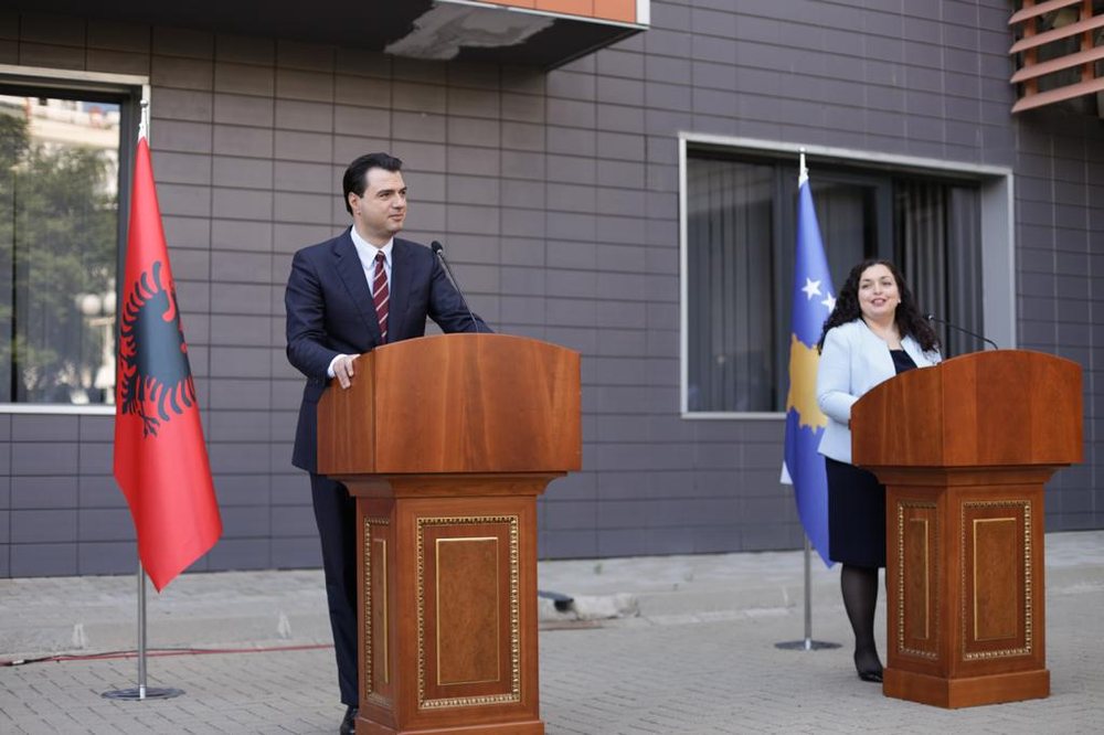 Osmani me Bash&euml;n: Pa drejt&euml;si p&euml;r luft&euml;n e
