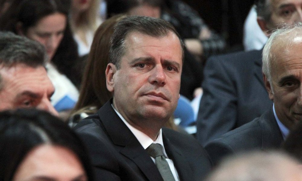 Debat me t&euml; birin n&euml; rrug&euml;, policia shoq&euml;ron ish-gjyqtarin e