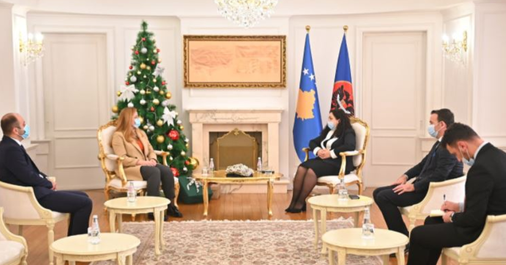 Vjosa Osmani flet p&euml;r caktimin e dat&euml;s s&euml; zgjedhjeve n&euml;