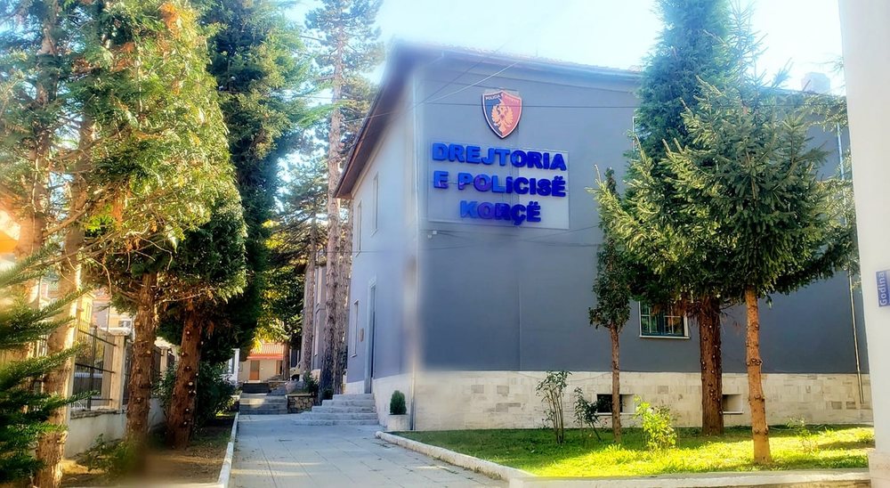 Pes&euml; efektiv&euml; policie n&euml; Kor&ccedil;&euml; shoq&euml;rohen nga
