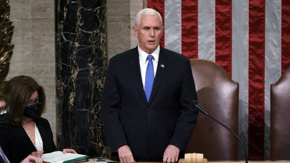 Shkarkimi i Trump, Pence: Nuk i n&euml;nshtrohem presionit t&euml;