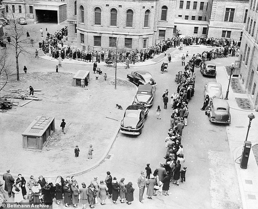 1947/ Si u vaksinuan 6.3 milion&euml; persona n&euml; Nju Jork n&euml; m&euml;
