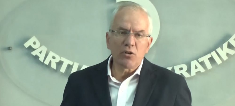 Varrezat e Durr&euml;sit me koncesion, Xhaferri: Do t&rsquo;i jepen kryetarit