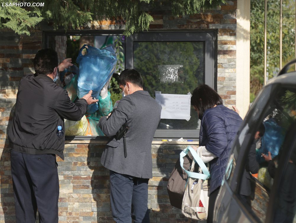 Shpenzimet e kurimit p&euml;r COVID-19 po sakatojn&euml; mir&euml;qenien e