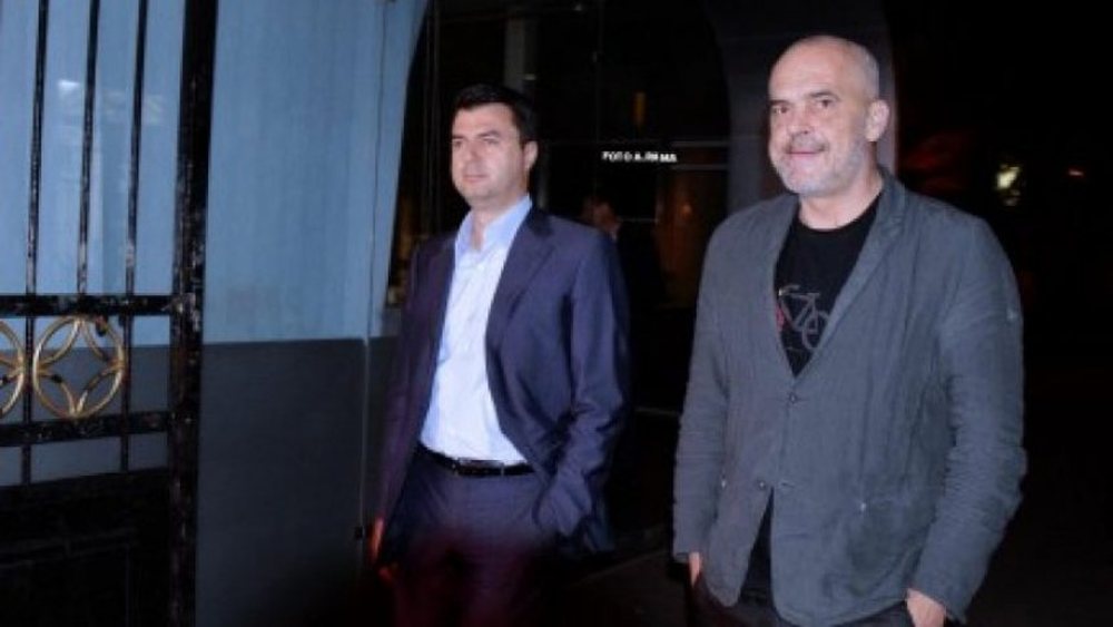Marr&euml;veshja p&euml;r ta &ccedil;uar LSI p&euml;r skrap/ Basha: Rama