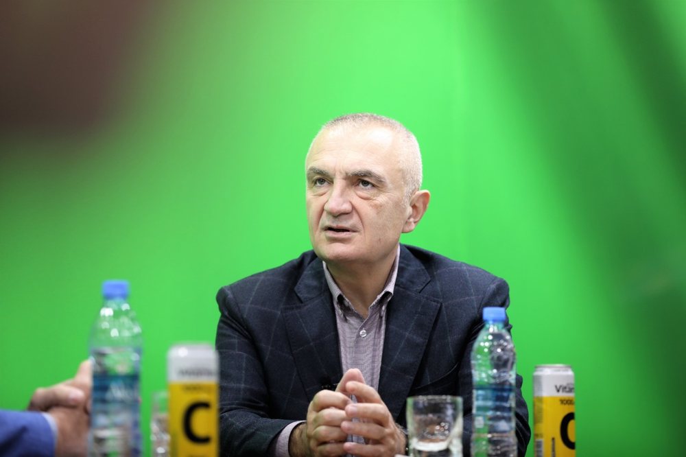 Meta i d&euml;rgon mesazh Ram&euml;s: Mjer&euml; kush del para trenit t&euml; 25
