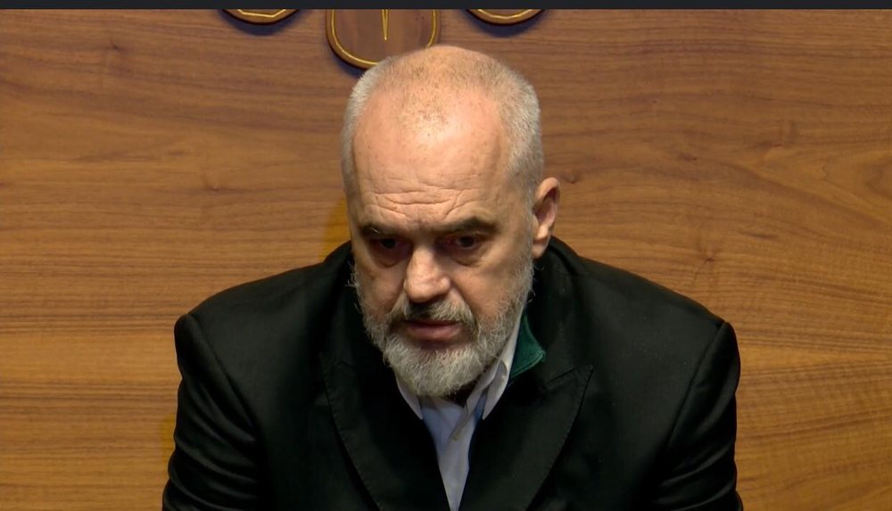 Rama sulmon opozit&euml;n: Ata luajn&euml; kumar p&euml;r vaksinat