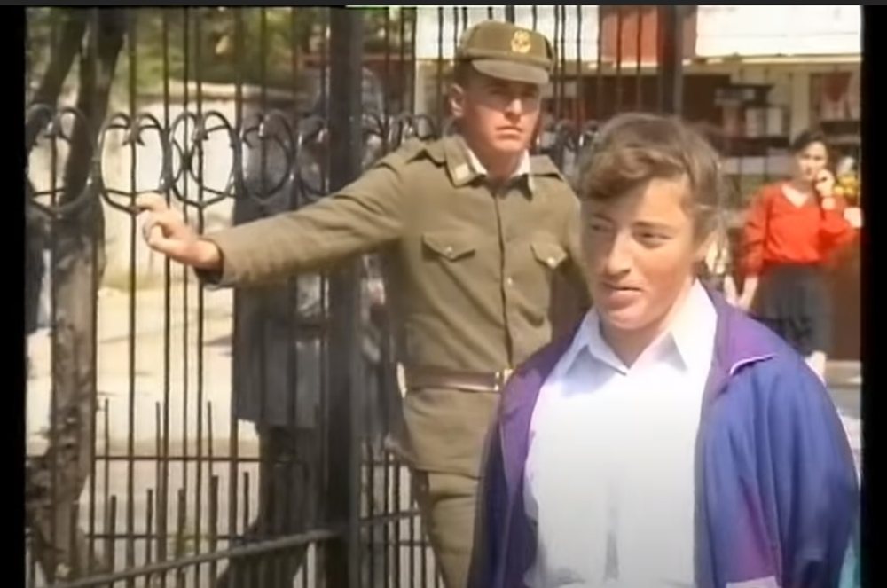 VIDEO e rrall&euml;/ E mbani mend Shqip&euml;rin&euml; e vitit 1993