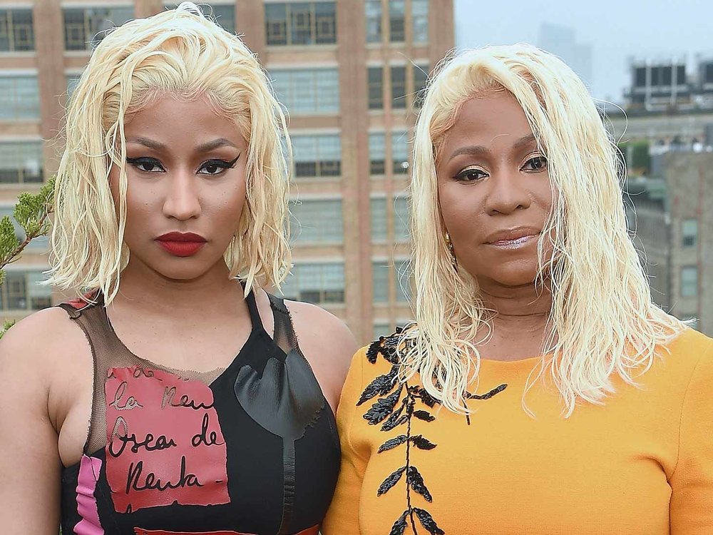 N&euml;na e Nicki Minaj ngre padi p&euml;r vrasjen e bashk&euml;shortit