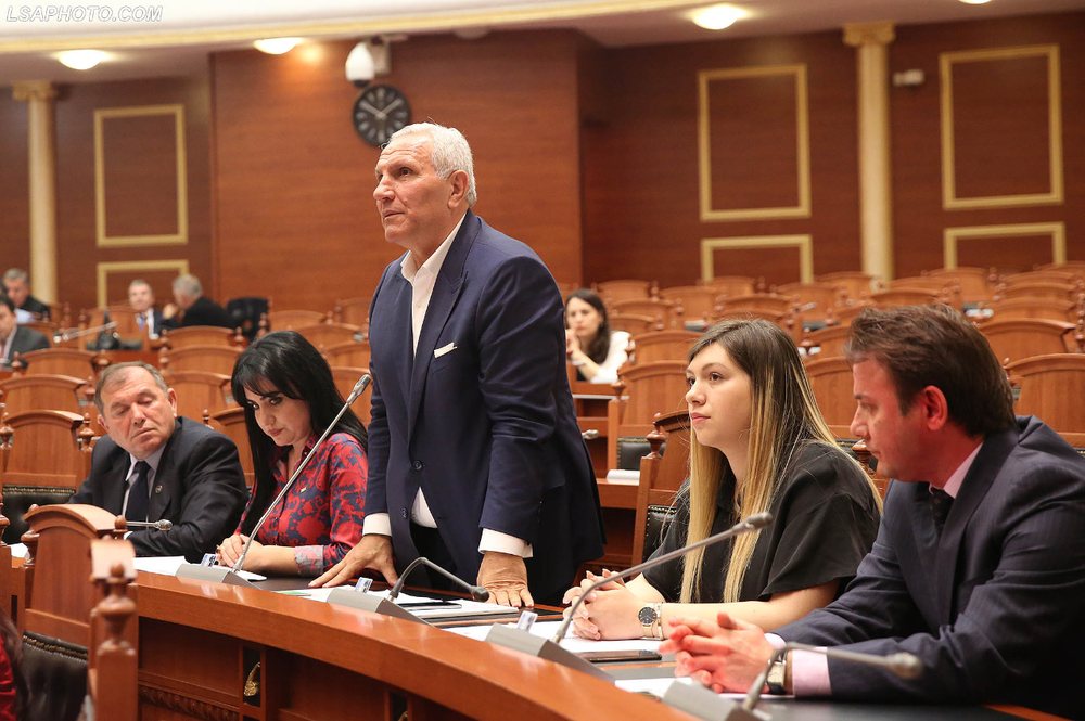 EMRAT/ Deputet&euml;t e opozit&euml;s q&euml; nuk dogj&euml;n mandatin, tani