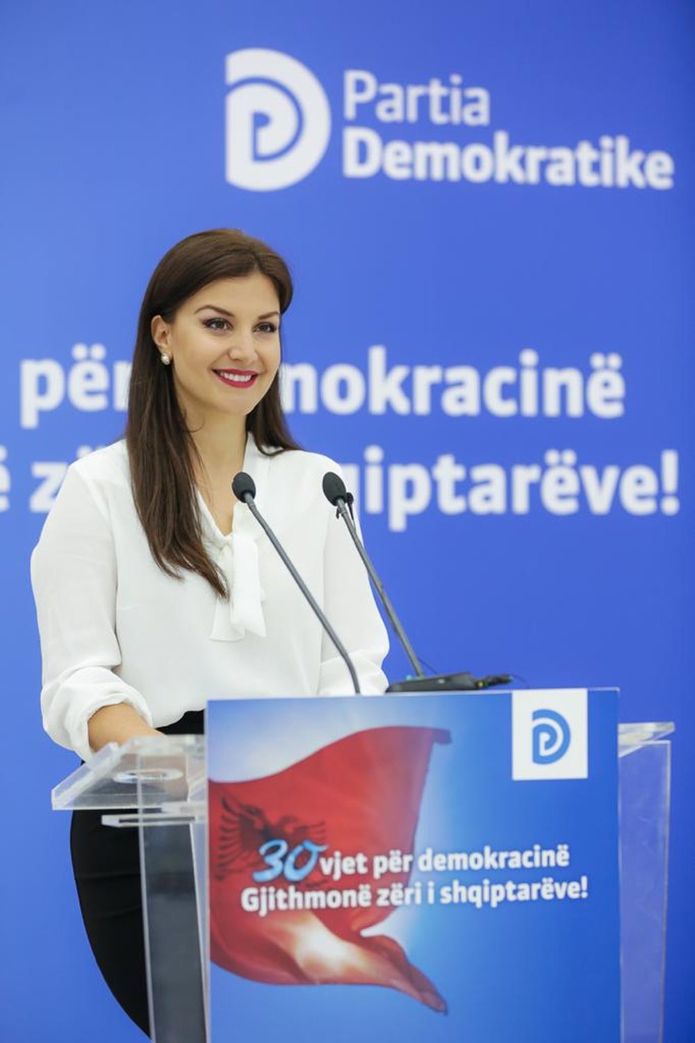 Floriana Garo shfaqet pёr herё tё parё si zёdhёnёse e fushatёs sё